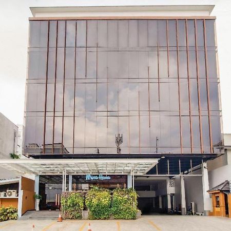 Oyo 1805 Fatmawati Mansion Syariah Hotel Jakarta Exterior photo